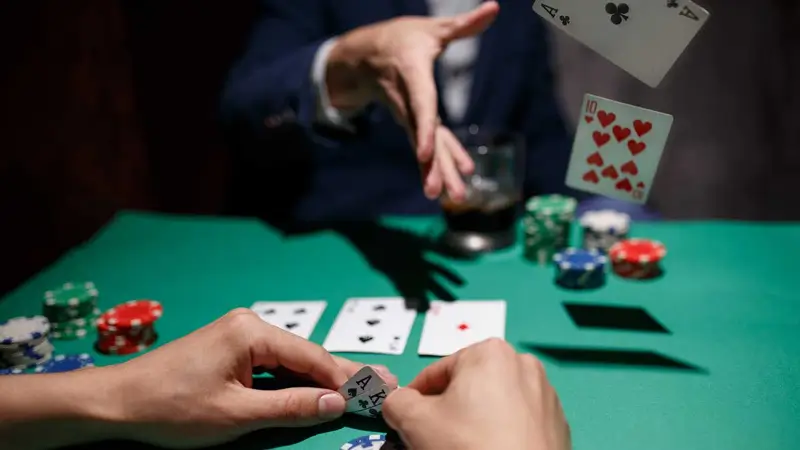 Cách tính Equity chuẩn xác trong game Poker